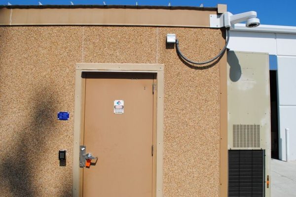 hut 5 EdgePresence Data Center Exterior
