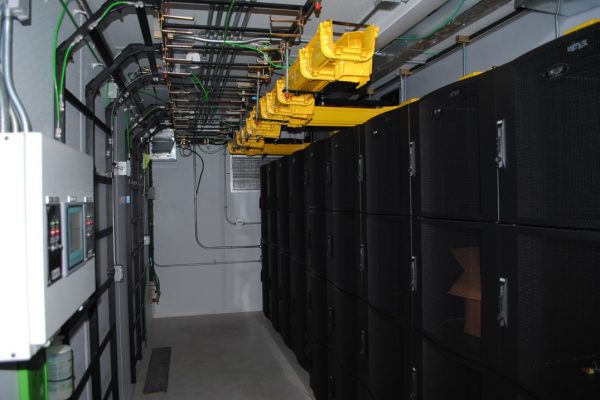 hut interior 1 EdgePresence Data Center Interior