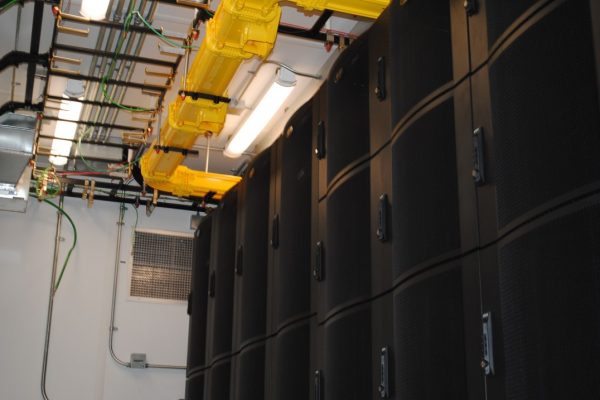 hut interior 12 EdgePresence Data Center Interior